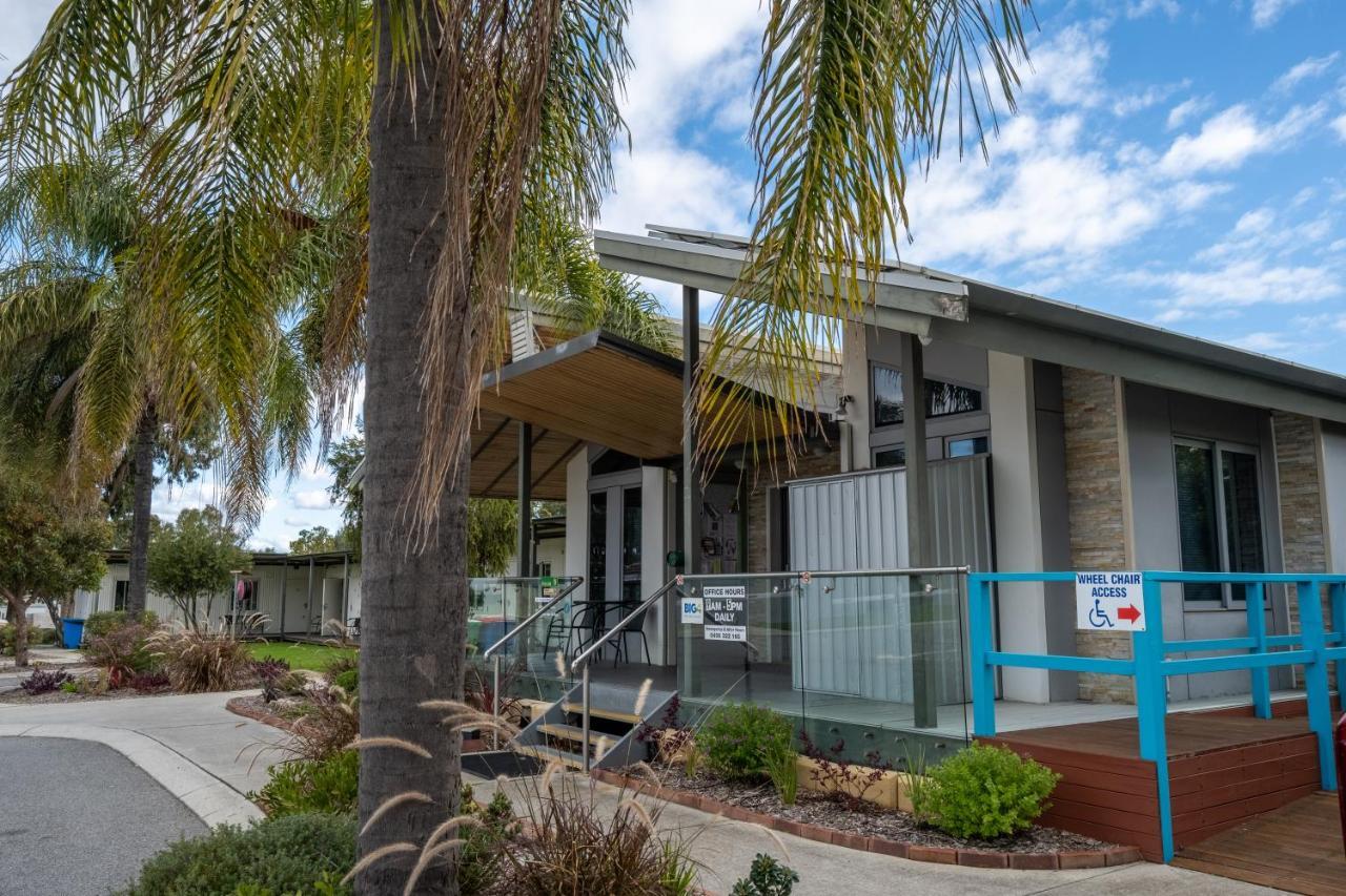 Big4 Perth Midland Tourist Park Hotel Middle Swan Bagian luar foto