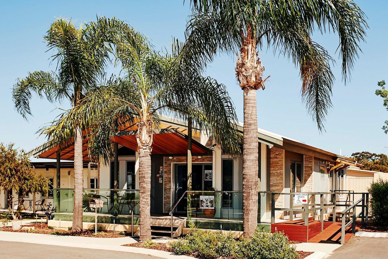 Big4 Perth Midland Tourist Park Hotel Middle Swan Bagian luar foto