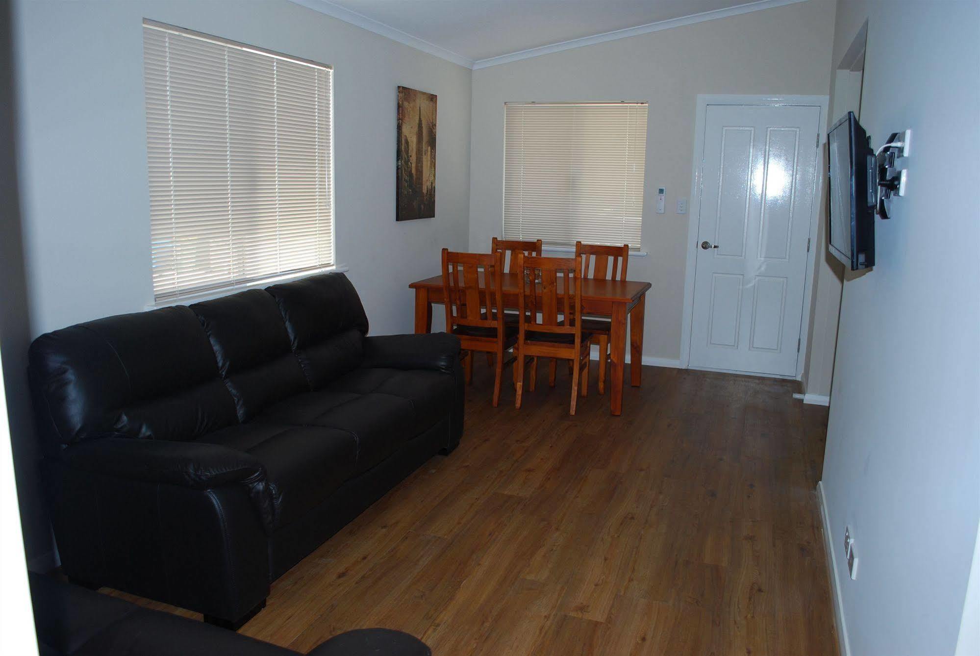 Big4 Perth Midland Tourist Park Hotel Middle Swan Bagian luar foto