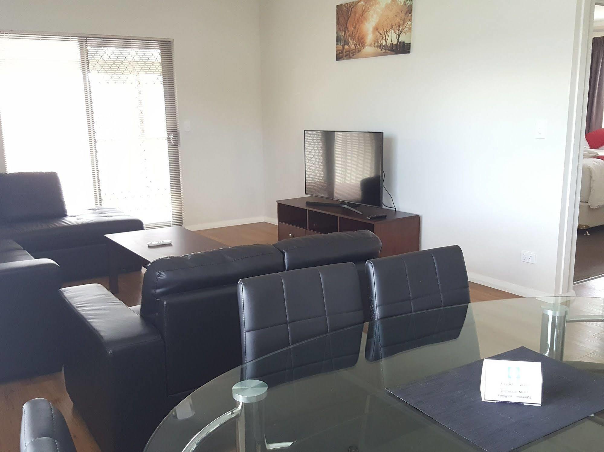 Big4 Perth Midland Tourist Park Hotel Middle Swan Bagian luar foto